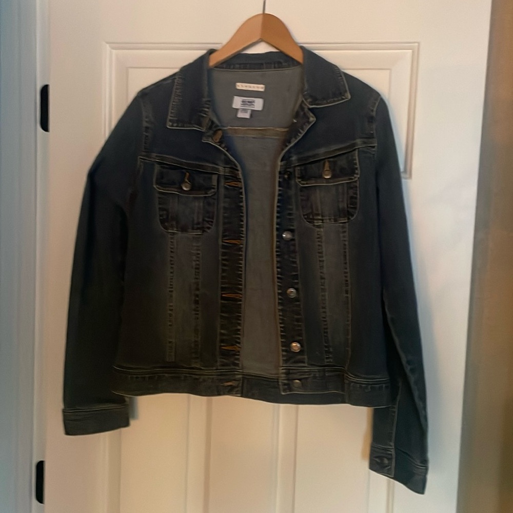 Old Navy Outlet Women’s Jean Jacket Size M